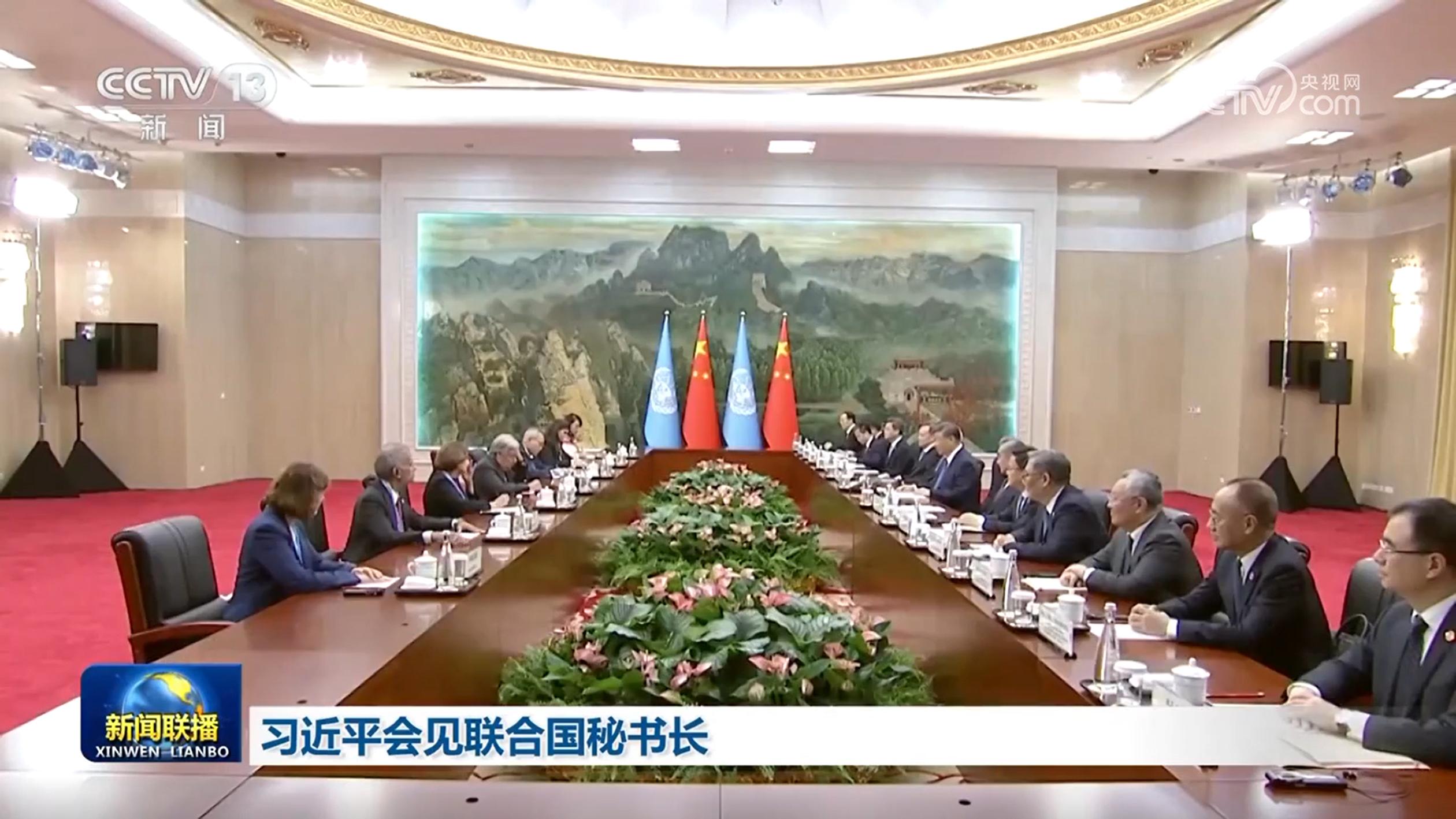 习近平会见联合国秘书长